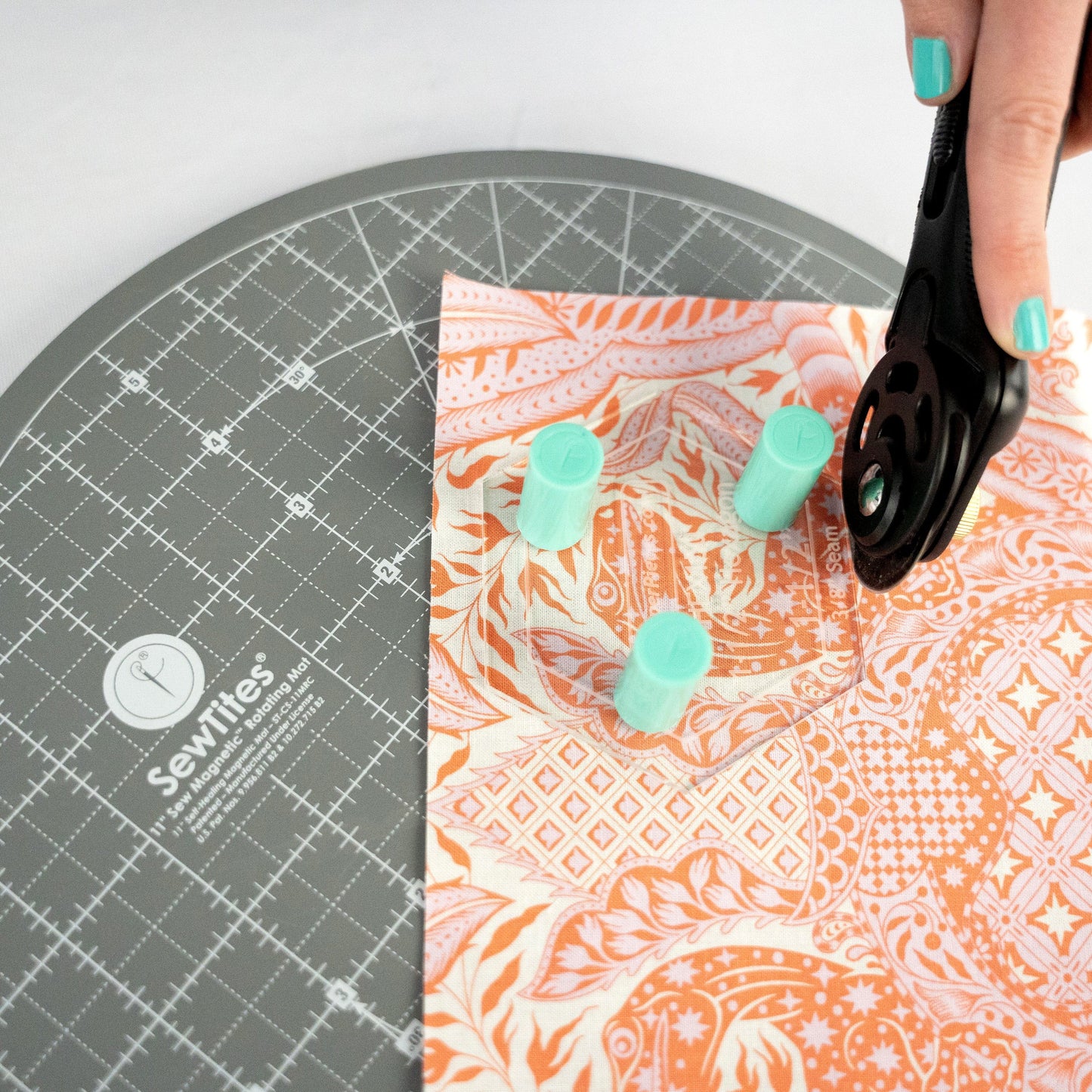Sew Magnetic 11" Rotating Self-Healing Cutting Mat SewTites ST-CS-11MRC | US Fabric Shop