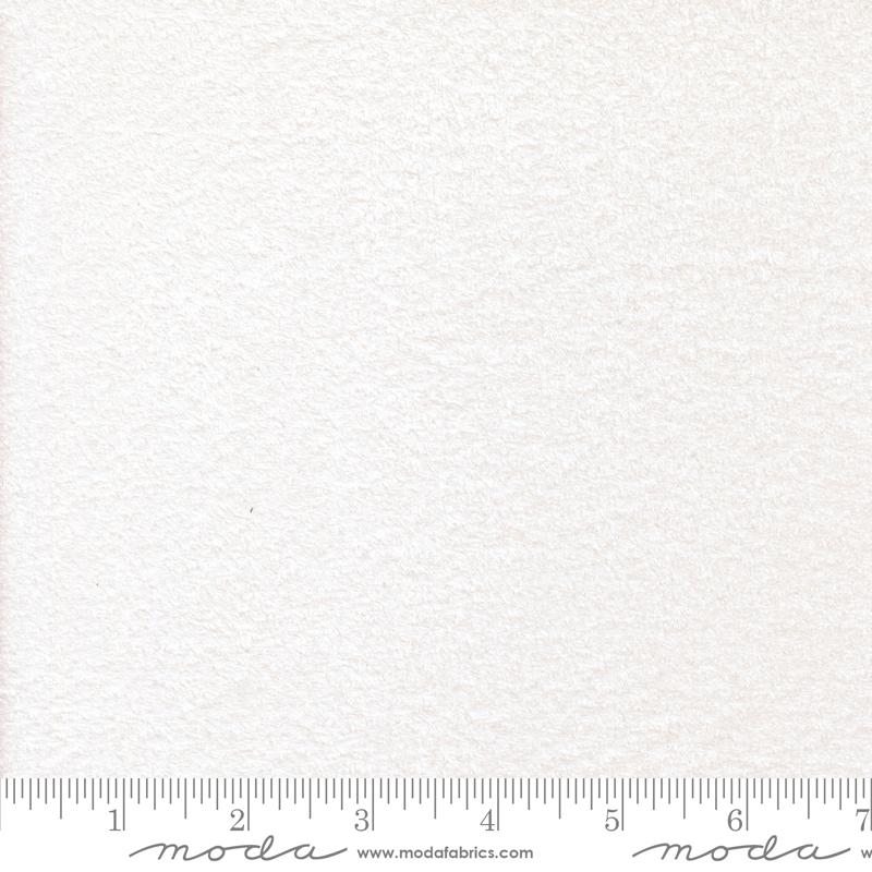 Fireside Soft Textures White Moda Polyester Fleece Fabric MD-60001-46