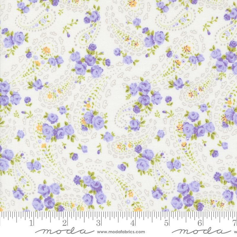 Georgia Paisley Tossed Florals Off White Brenda Riddle Designs Moda Fabrics Cotton Fabric