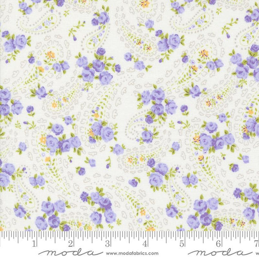 Georgia Paisley Tossed Florals Off White Brenda Riddle Designs Moda Fabrics Cotton Fabric