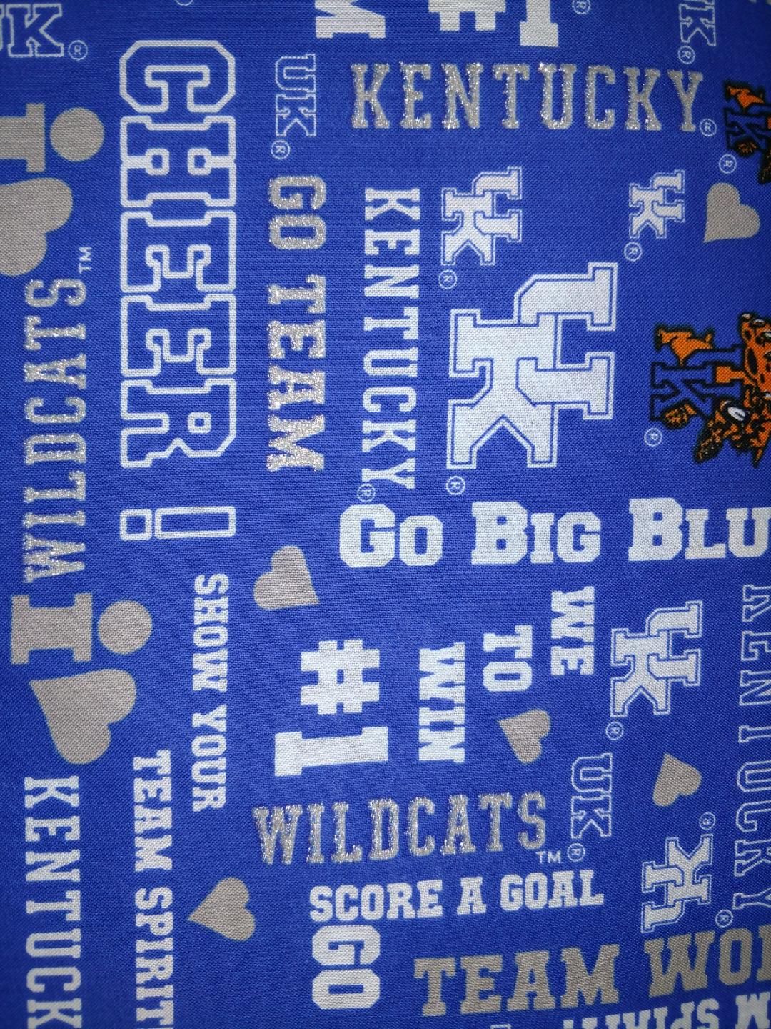 Kentucky Wildcats NCAA College Glitter Allover Blue Sykel Cotton Fabric KY-1142
