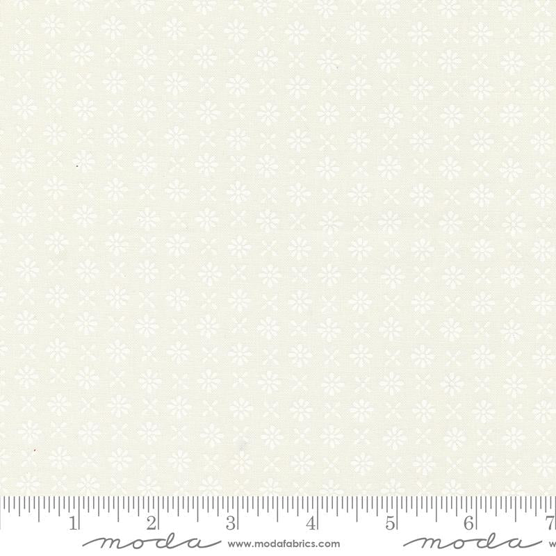 Red White and Bloom Firework Flowers Blenders Daisy White on White Deb Strain Moda Cotton Fabric