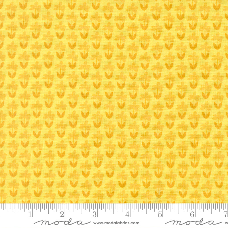 Scenery Meadow Sunshine Yellow Elizabeth Hartman Moda Cotton Fabric MD-51271-12
