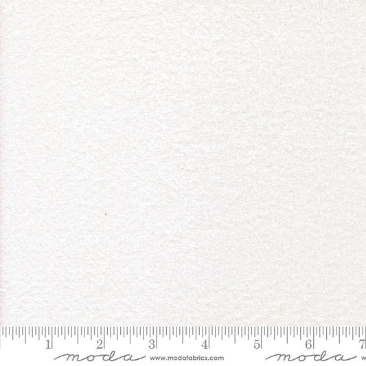 Fireside Soft Textures White Moda Polyester Fleece Fabric MD-60001-46