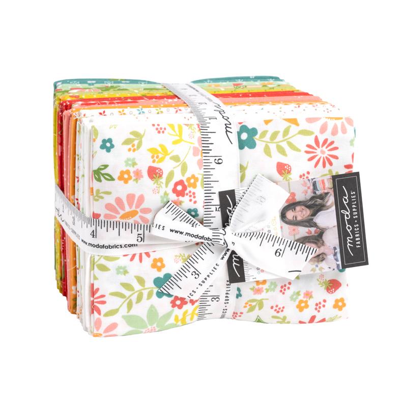 Strawberry Lemonade Fat Quarter Bundle 18''x21'' 31 pcs Sherri Chelsi Moda Fabrics Cotton Fabric