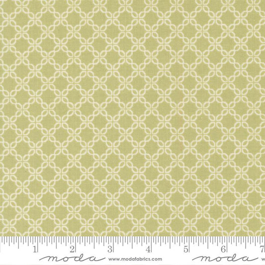 Sunbonnet Lattice Pear My Sew Quilty Life  Moda Cotton Fabric MD-31768-18