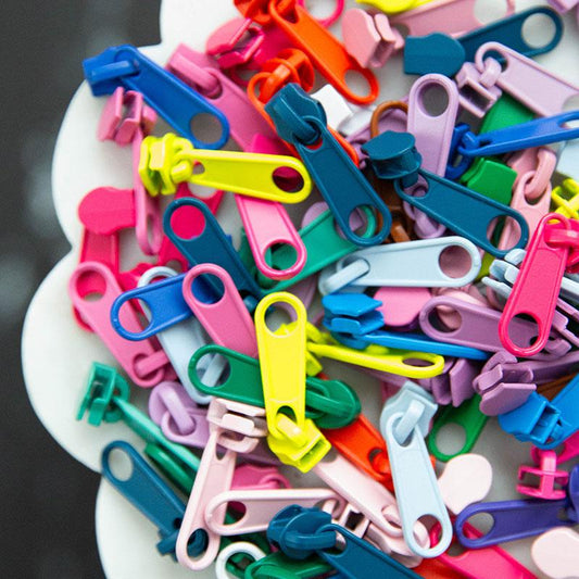 Zipper Pull sz5 12ct Assortment Stitch Supply SSC-SSCP24